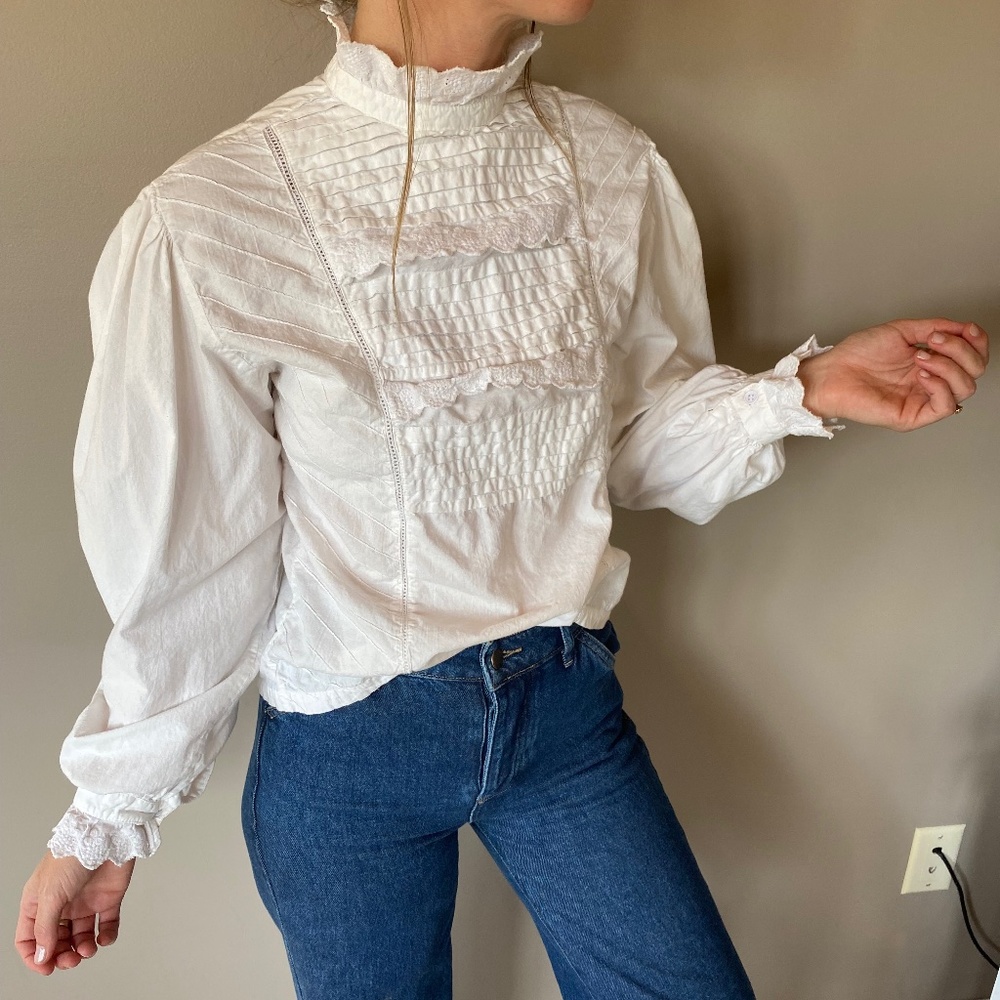 Vintage cotton cottagecore peasant top